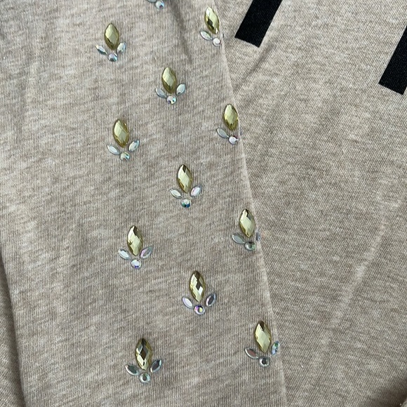 Woman’s sweatshirt - Picture 3 of 4